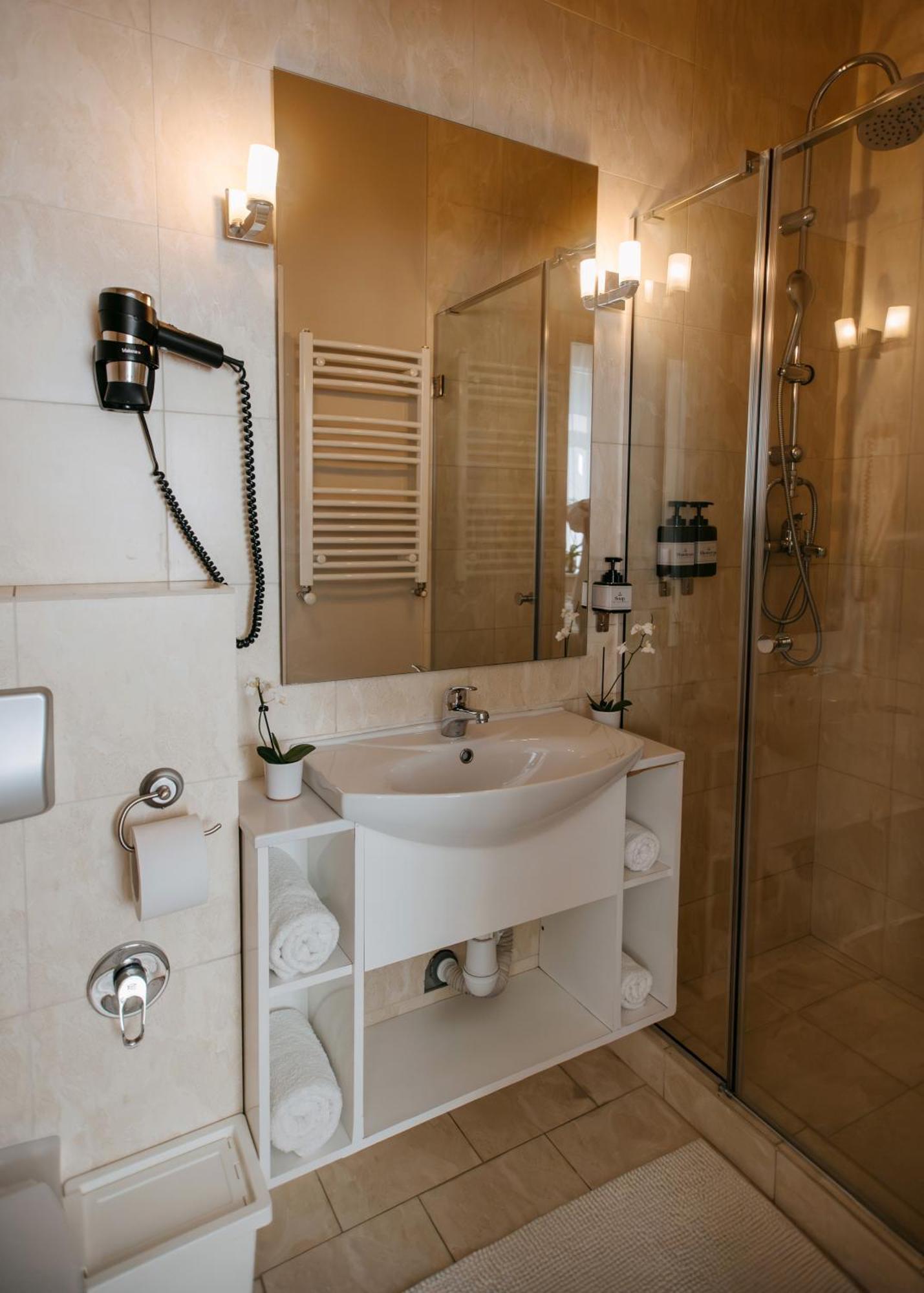 Summit Villa Kiszyniów Zewnętrze zdjęcie