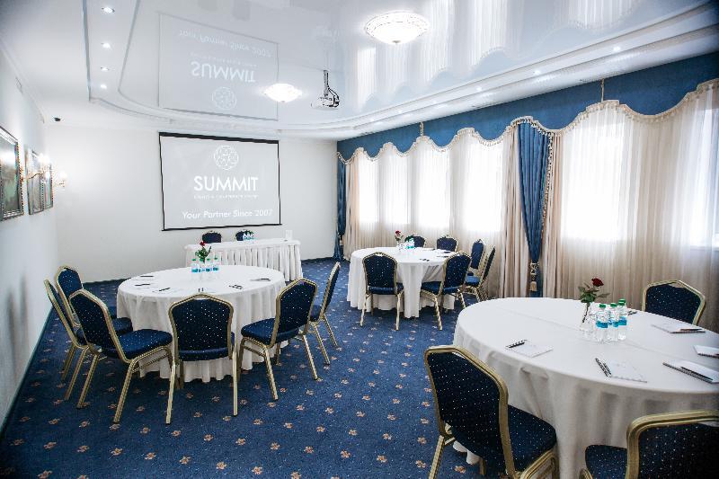 Summit Villa Kiszyniów Zewnętrze zdjęcie